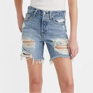 Levi’s 501 Mid Thigh Woman’s Shorts Camp Point Wash Distressed New Size 25